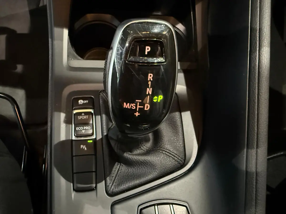 sDrive18i High Executive Head up pano schuif