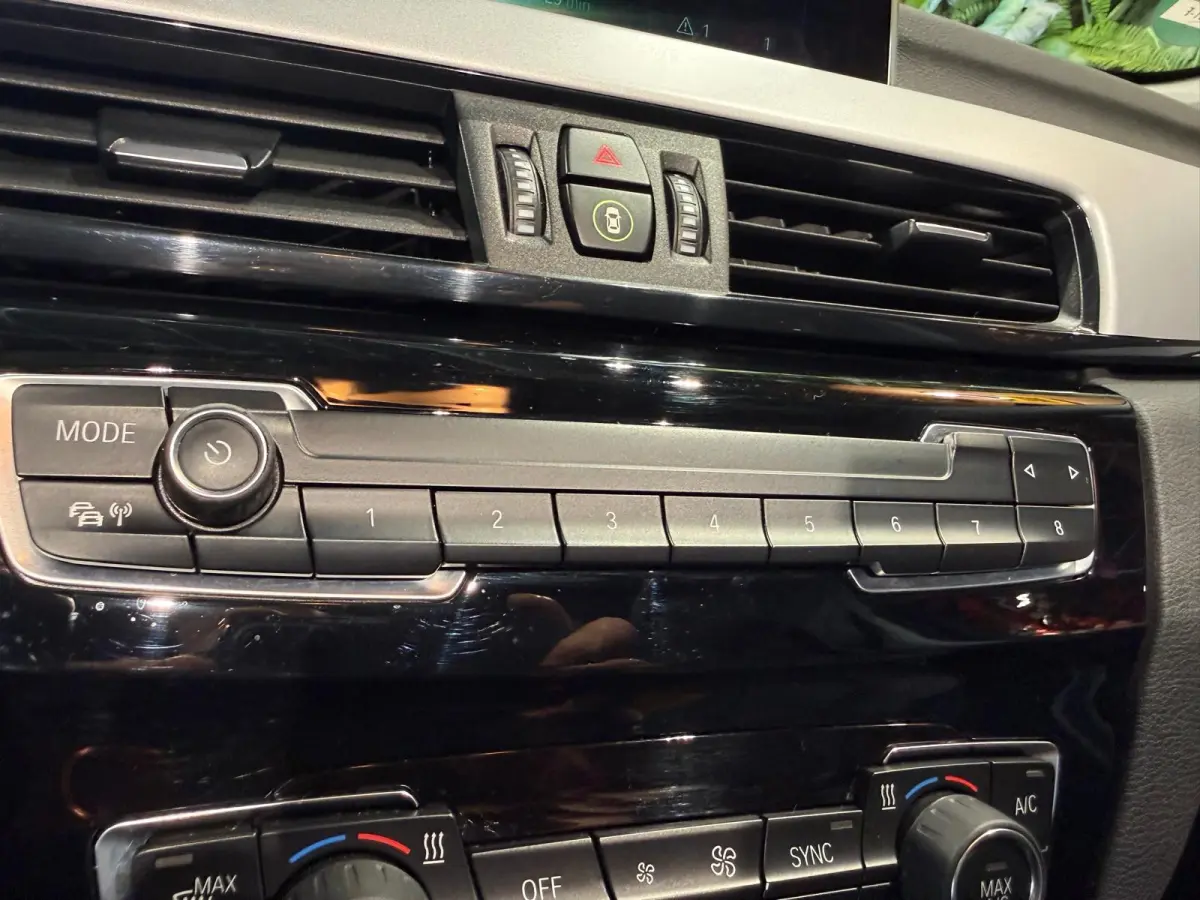 sDrive18i High Executive Head up pano schuif
