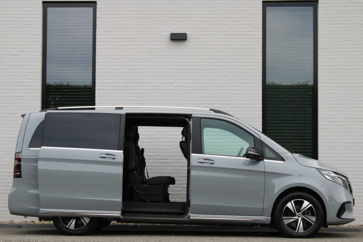 300 L2 / AMG / 7-Persoons / Luchtvering / Burmester / 360 Camera / Vol Opties / NIEUWSTAAT