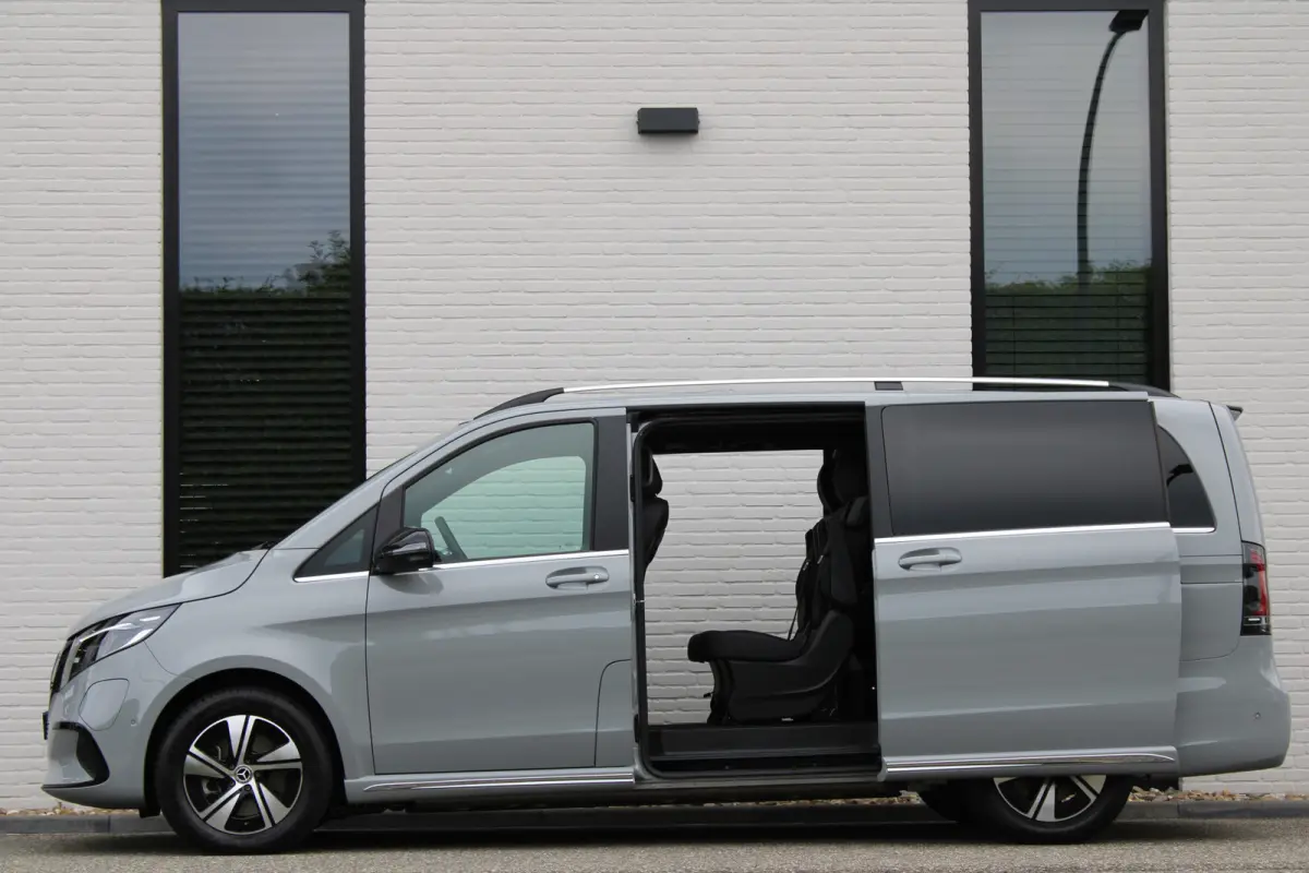 300 L2 / AMG / 7-Persoons / Luchtvering / Burmester / 360 Camera / Vol Opties / NIEUWSTAAT