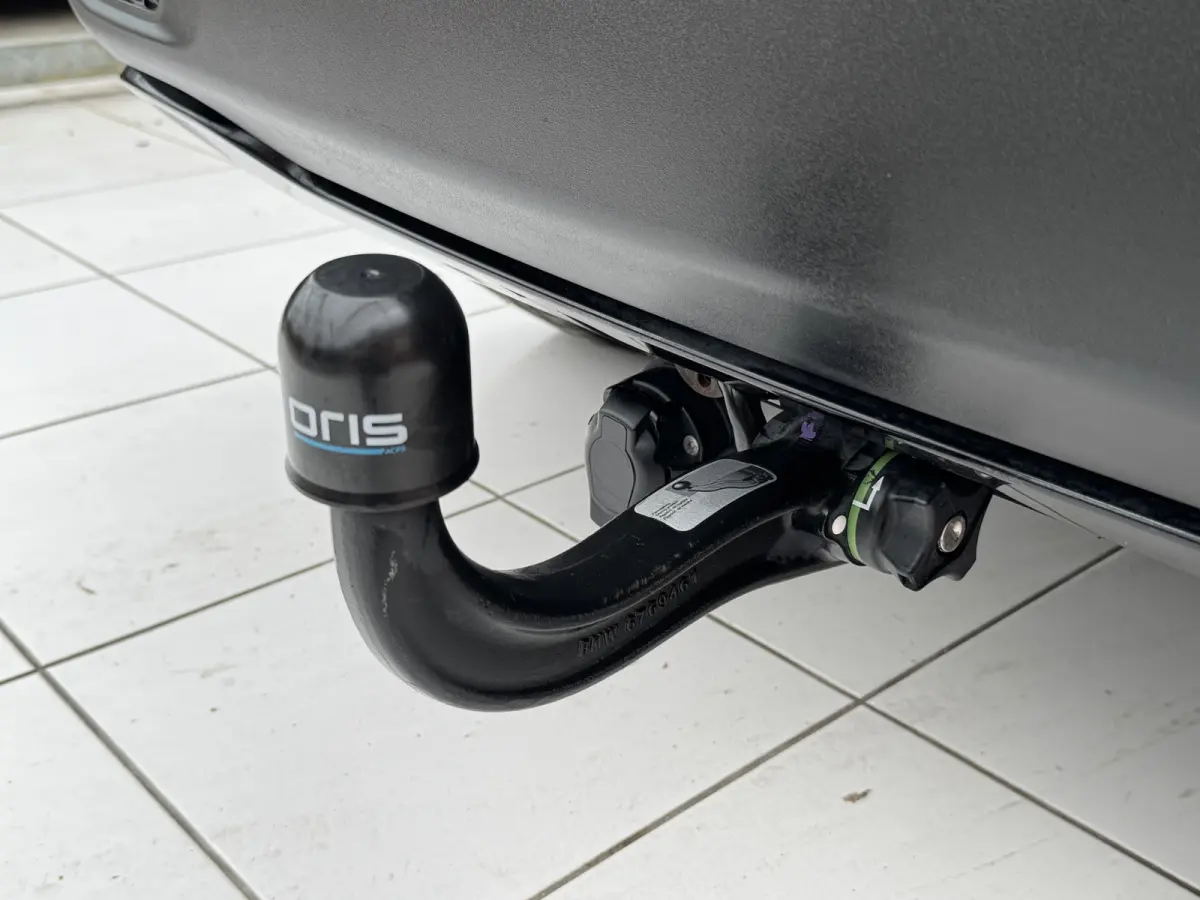 110 E-Torq Black Line | Trekhaak | Carplay/Android Auto | Parkeersensoren achter | Cruise Control | Airco |