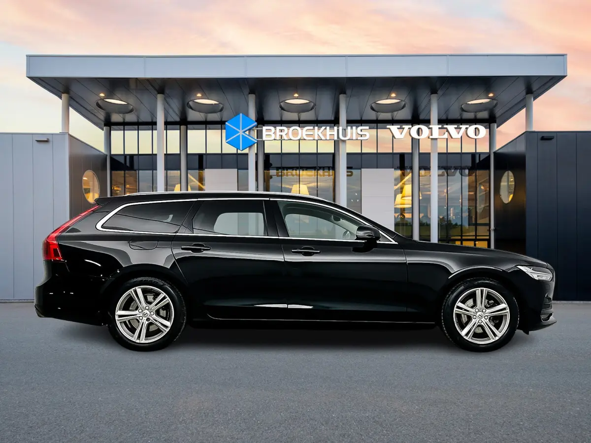 T5 Momentum | 18" | Elektr. Trekhaak | Keyless | Elektr. Achterklep | Half/Leder | Parkeerverwarming | Stoel/Stuur/Achterbankverwarming | Navigatie
