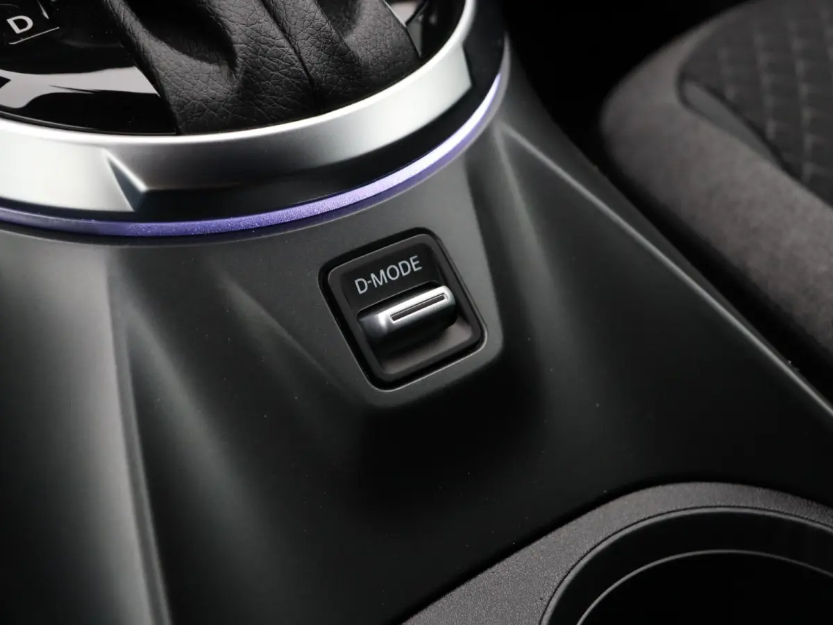 1.6 Hybrid N-Design | Stoel en Stuurwiel Verwarming | Achteruitrijcamera | Apple Carplay & Android Auto |