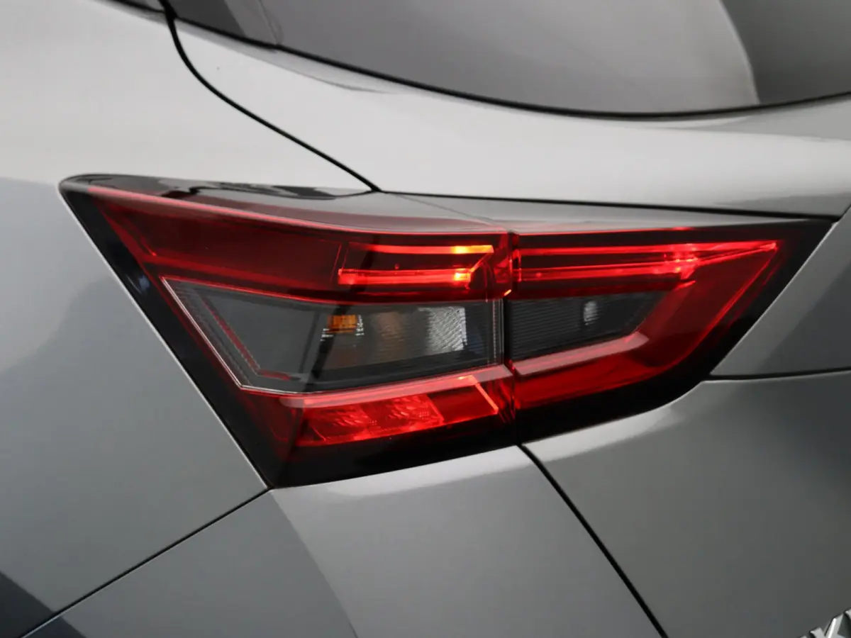 1.6 Hybrid N-Design | Stoel en Stuurwiel Verwarming | Achteruitrijcamera | Apple Carplay & Android Auto |
