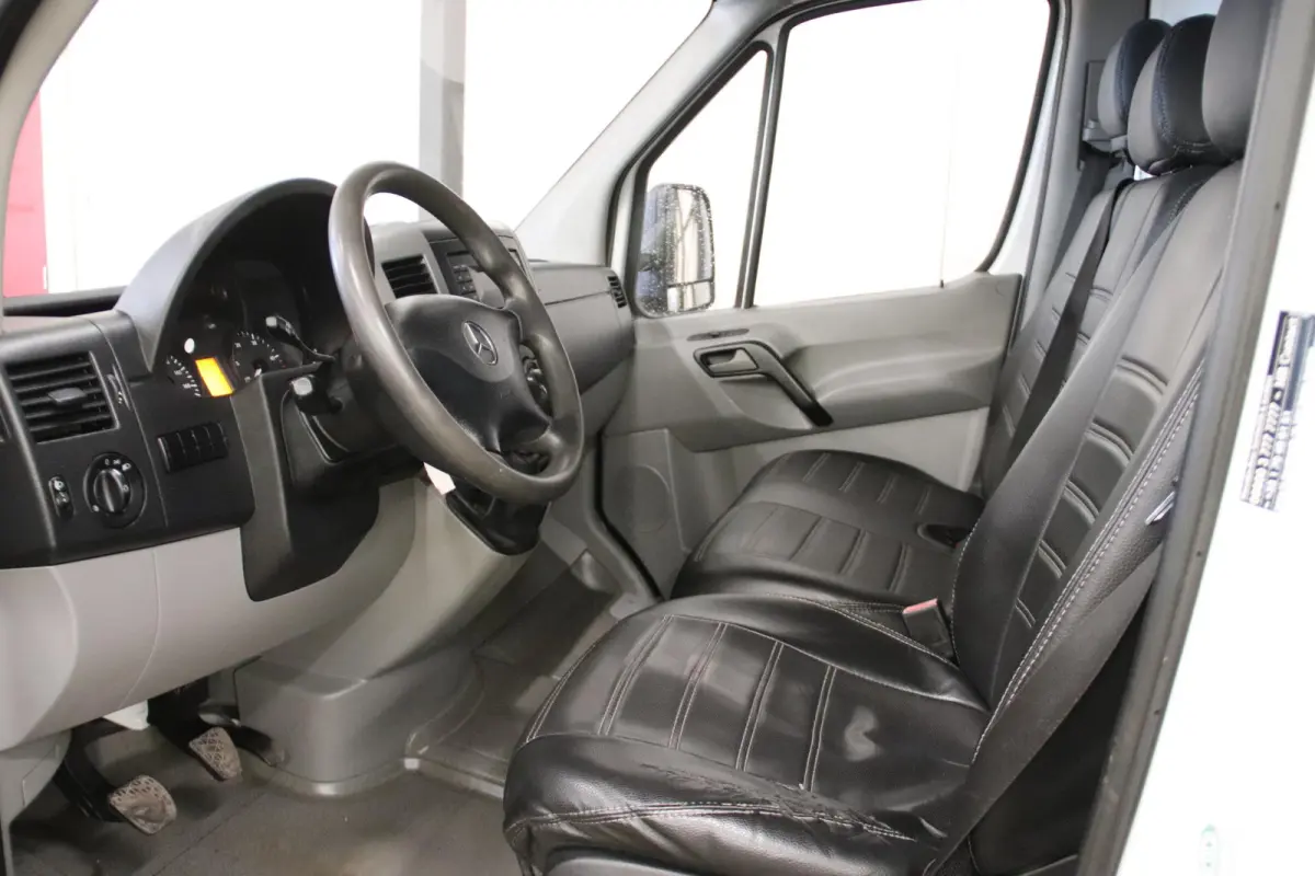 513 2.2 CDI BAKWAGEN BOX MET LAADKLEP