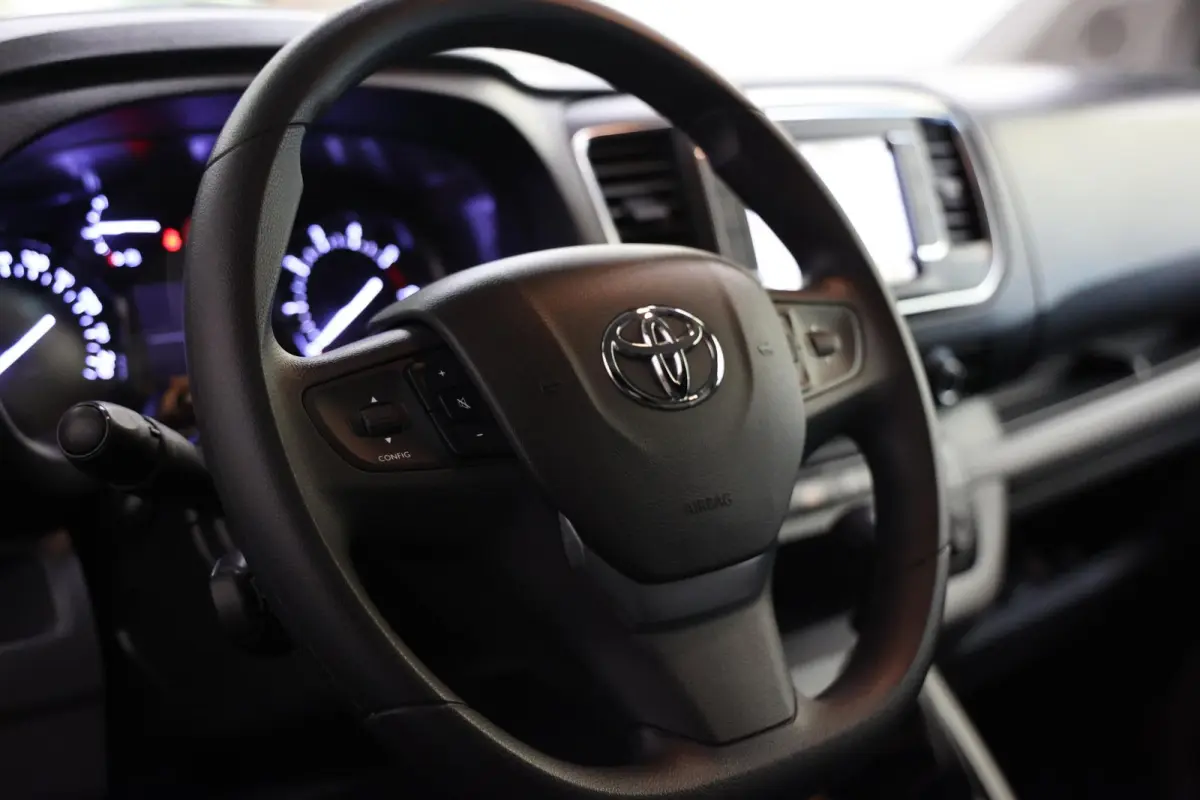 1.5 D-4D Live Airco Cruise Navi Apple CarPlay