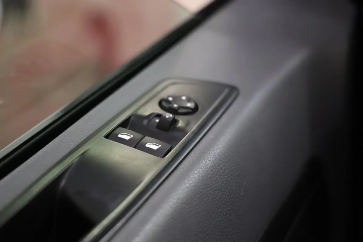 1.5 D-4D Live Airco Cruise Navi Apple CarPlay