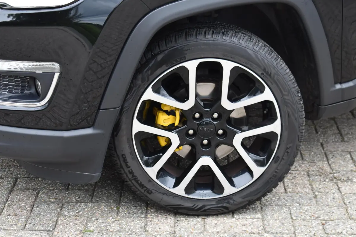 1.4 MultiAir Limited 4x4 | Leder | Panorama | Beats |
