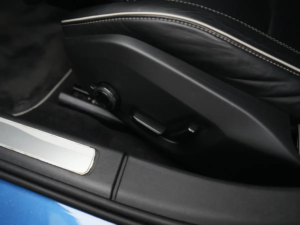 T4 Business Sport | Full Wrap | Harman/Kardon | Bursting Blue | R-Design | Adaptive Cruise | Pilot Assist | BLIS | 20" | Camera | Trekhaak