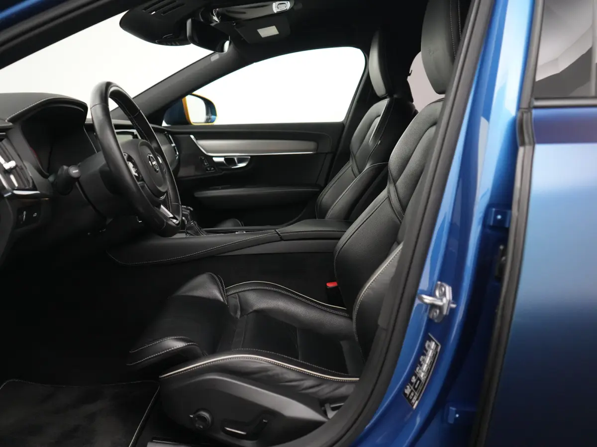 T4 Business Sport | Full Wrap | Harman/Kardon | Bursting Blue | R-Design | Adaptive Cruise | Pilot Assist | BLIS | 20" | Camera | Trekhaak