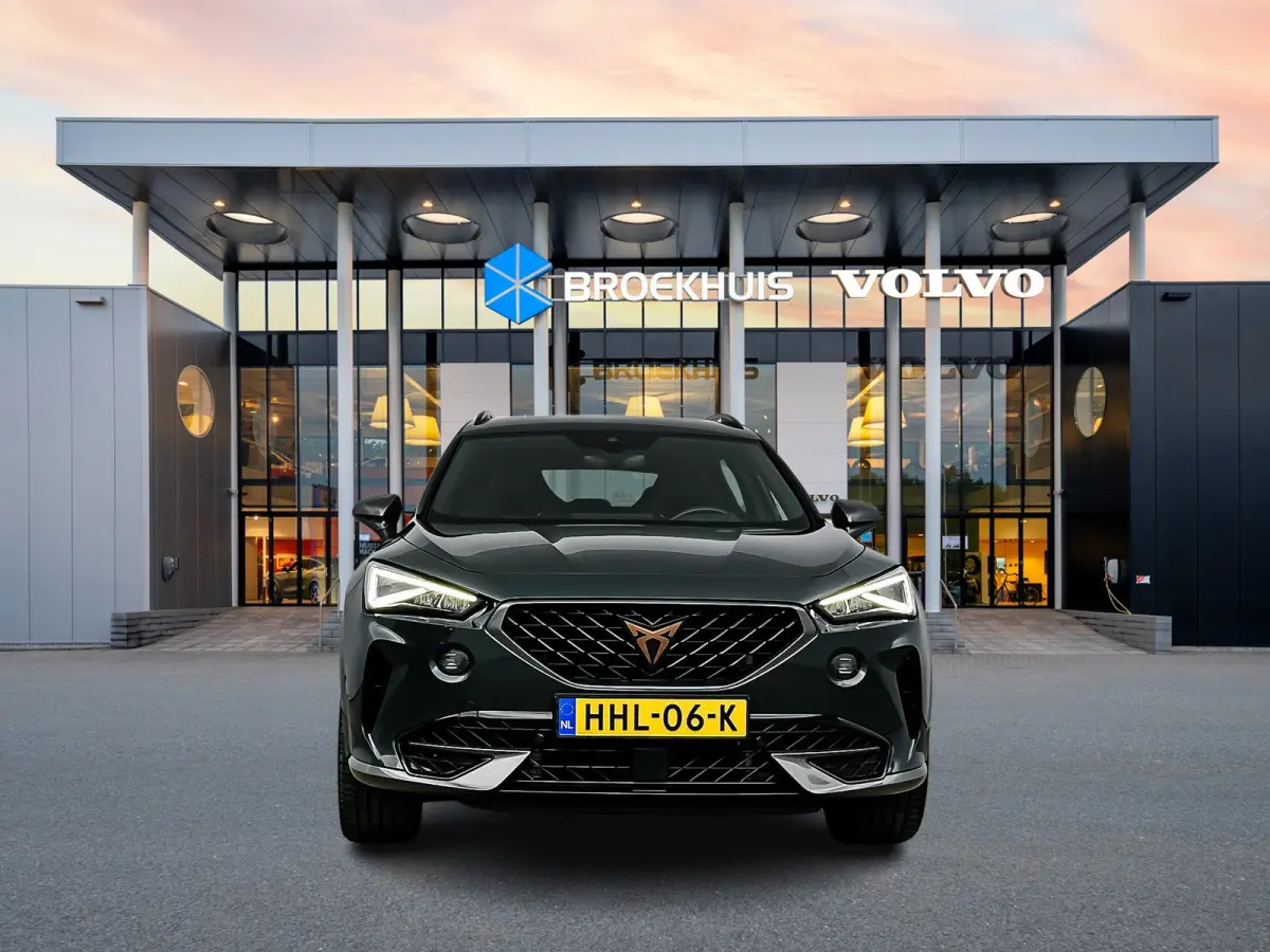 1.4 e-Hybrid VZ Performance | 19" | Adaptieve Cruise | Stoel/Stuurverwarming | Parkeercamera | Keyless | Carplay