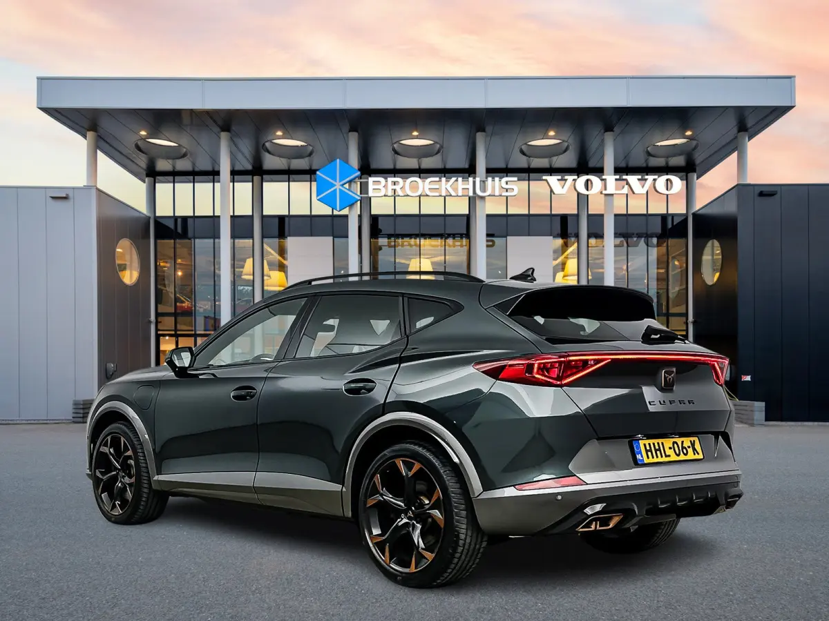 1.4 e-Hybrid VZ Performance | 19" | Adaptieve Cruise | Stoel/Stuurverwarming | Parkeercamera | Keyless | Carplay