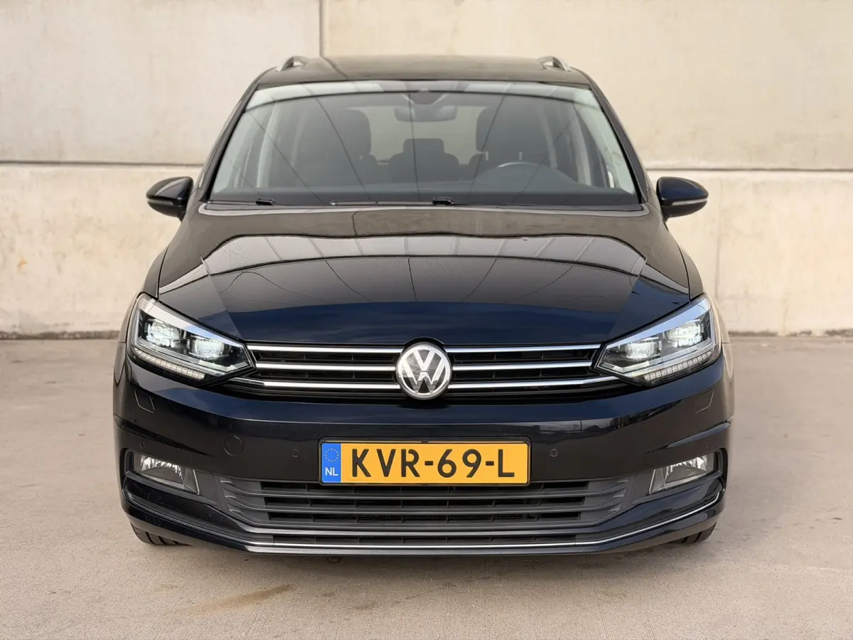 1.4 TSI DSG Pano 17'' R-Line Trekh LED ACC
