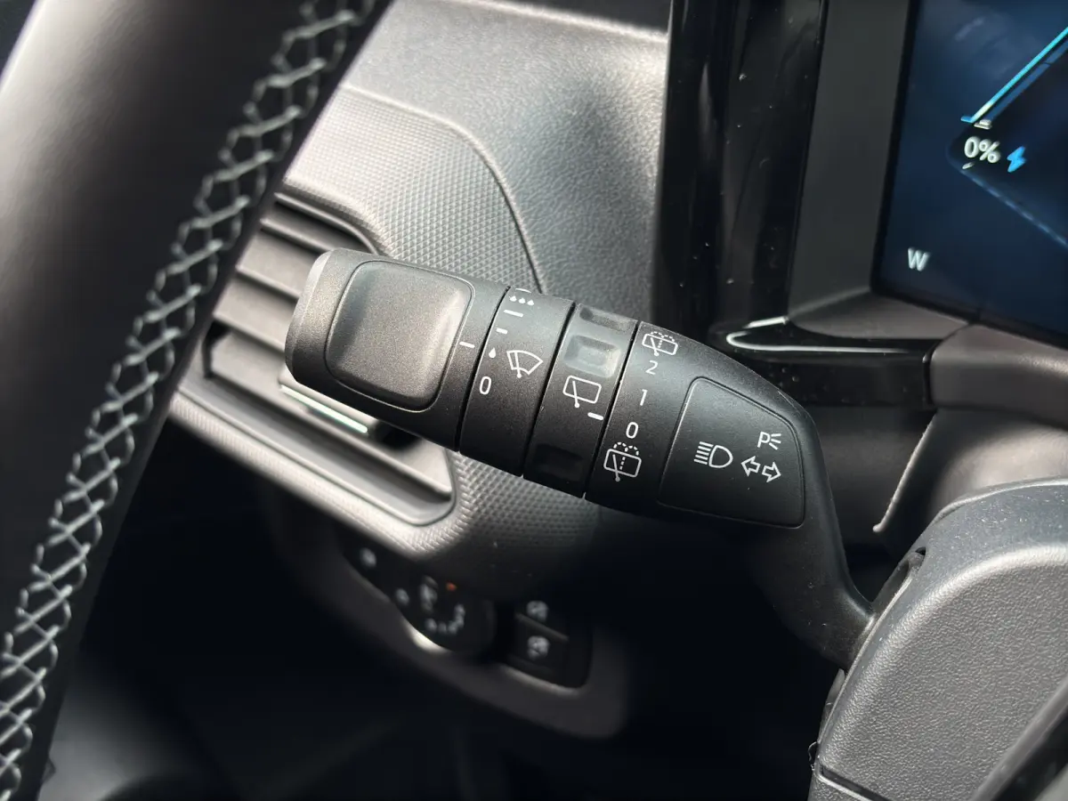 Titanium | Adap. Cruise Control | BLIS | Winterpack | Camera | Keyless | CarPlay |