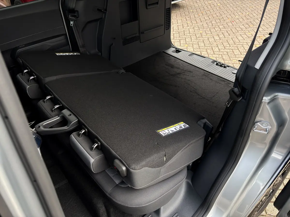 Titanium | Adap. Cruise Control | BLIS | Winterpack | Camera | Keyless | CarPlay |