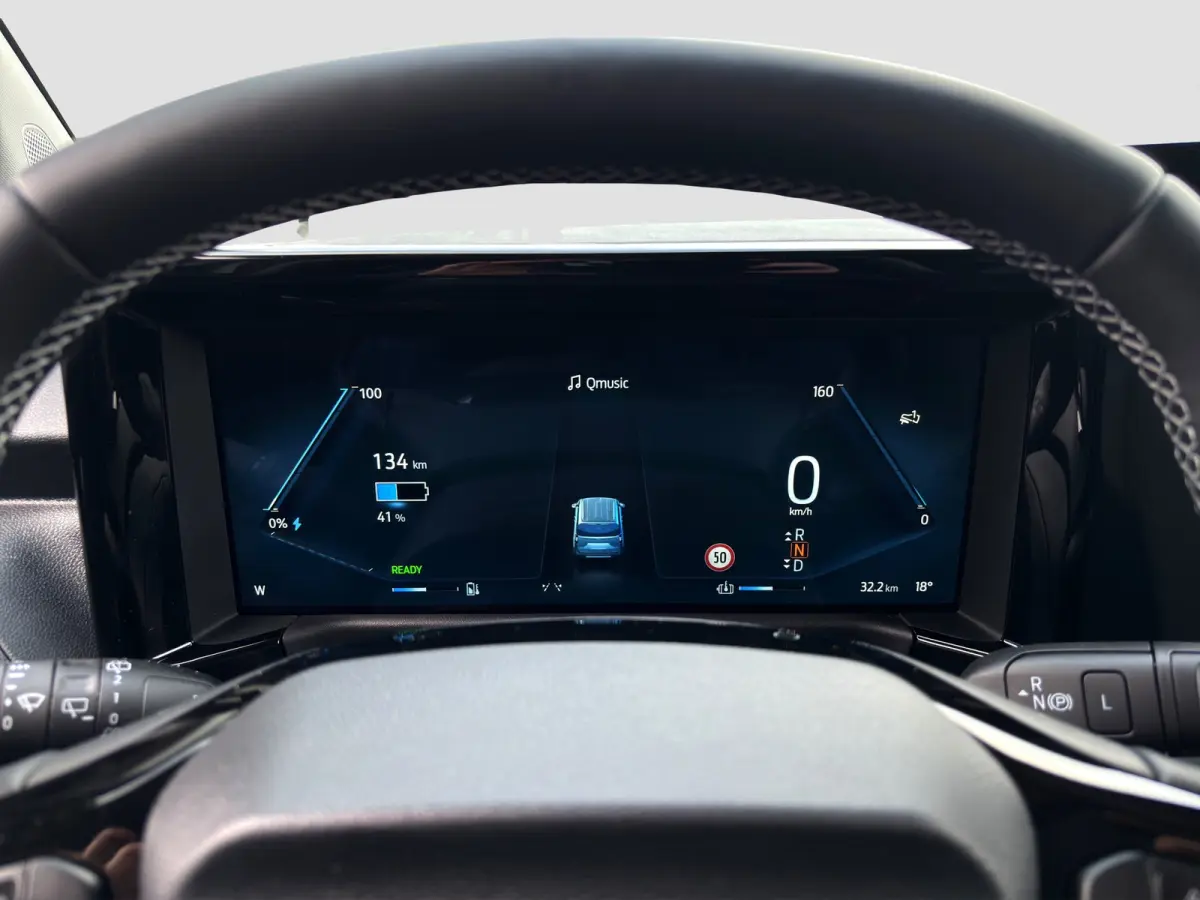 Titanium | Adap. Cruise Control | BLIS | Winterpack | Camera | Keyless | CarPlay |