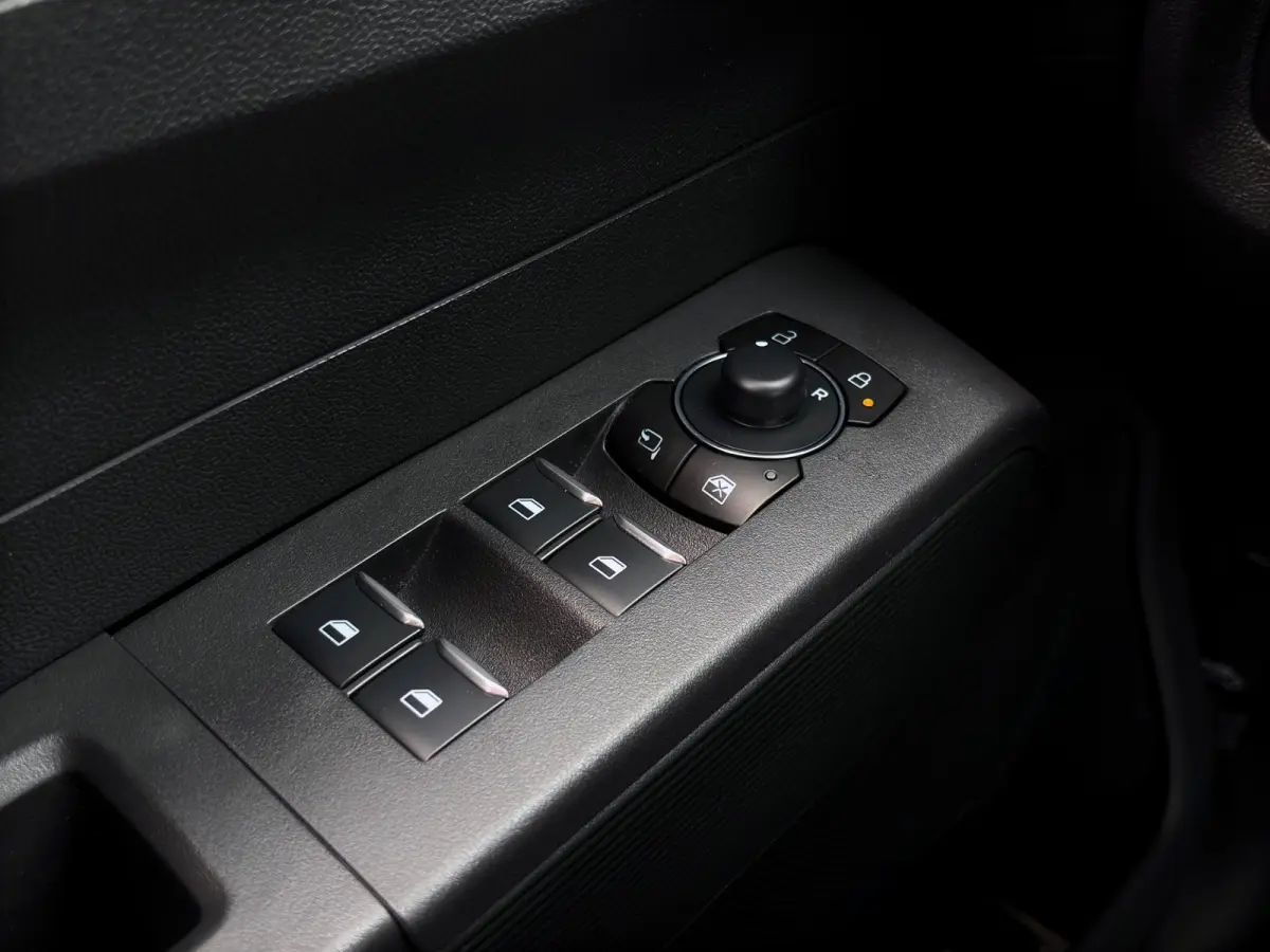 Titanium | Adap. Cruise Control | BLIS | Winterpack | Camera | Keyless | CarPlay |