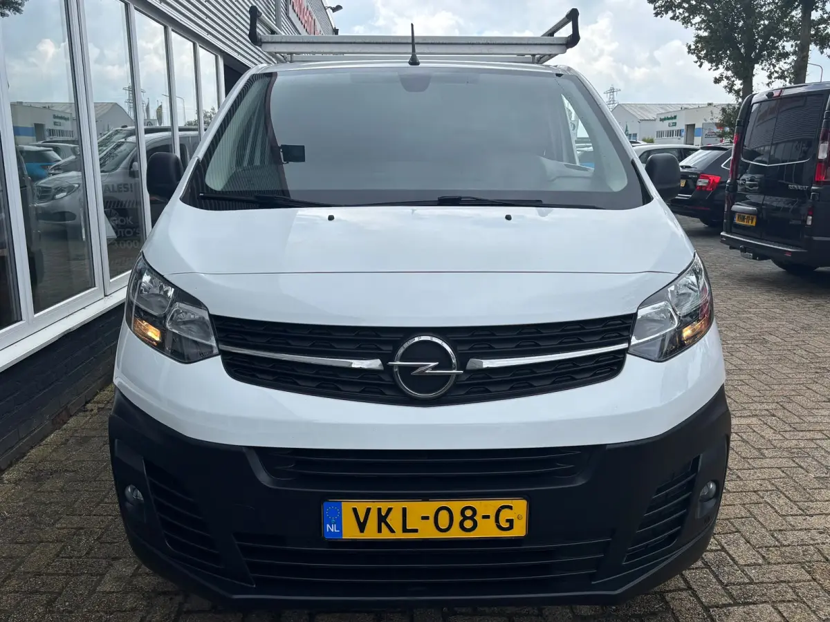 1.5 CDTI L2H1 Edition | 3 Zitplaatsen | Imperiaal | Apple Carplay | Dodehoek Detectie | 360 Camera