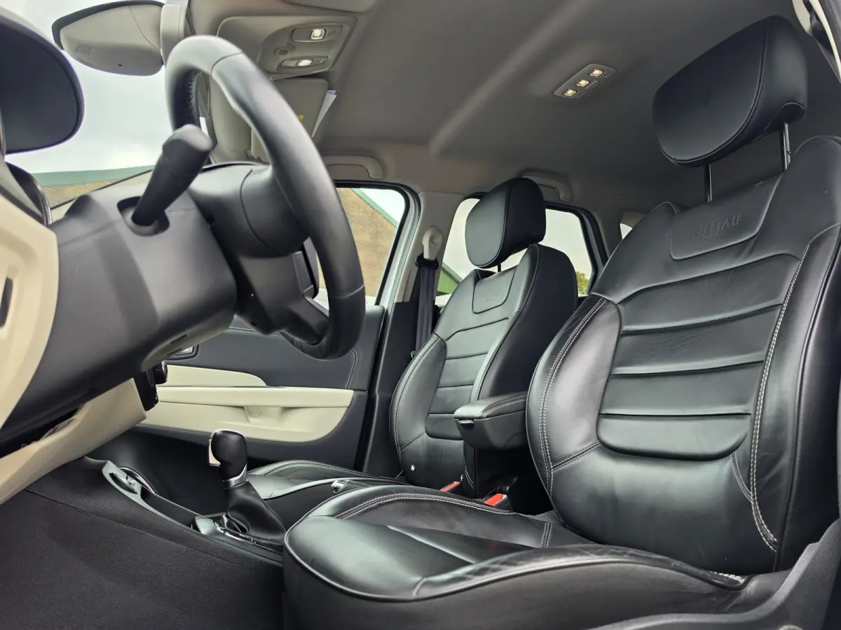Captur TCe Initiale Paris | Automaat | Leer | Bose | Trekhaak