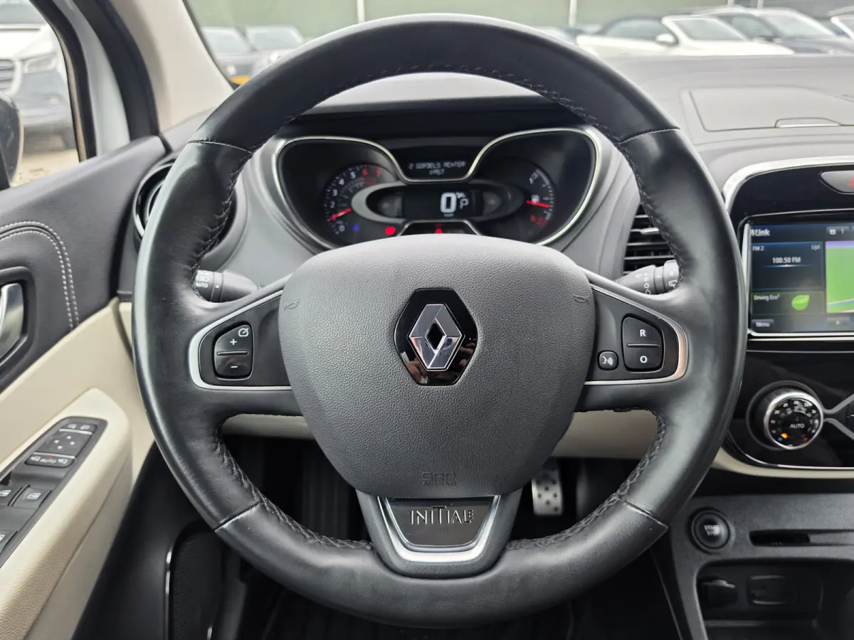 Captur TCe Initiale Paris | Automaat | Leer | Bose | Trekhaak