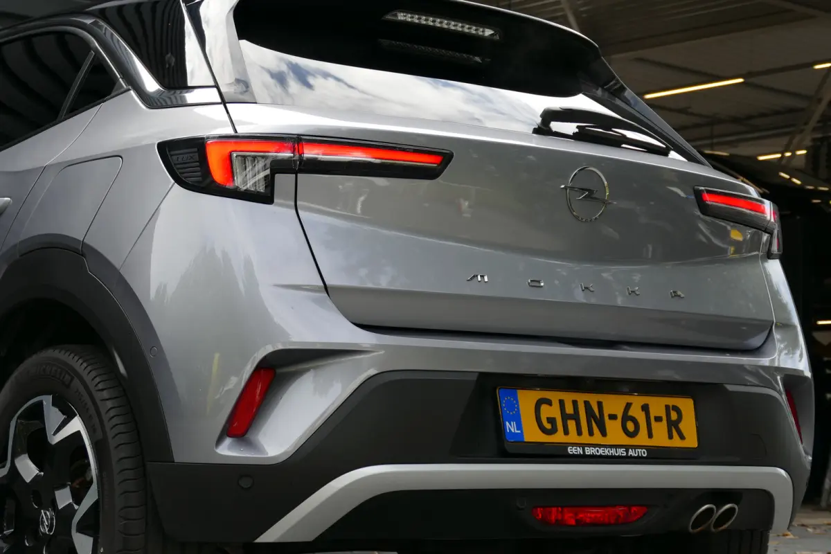 1.2 TURBO 130PK ULTIMATE AUTOMAAT / ALCANTARA / CAMERA / STOEL-STUURVERWARMING / KEYLESS / FULL-LED / 18" LMV / NAVI / CLIMA / PDC / BLUETOOTH / ADAPT. CRUISECONTROL / 1E EIGENAAR / SCHITTER