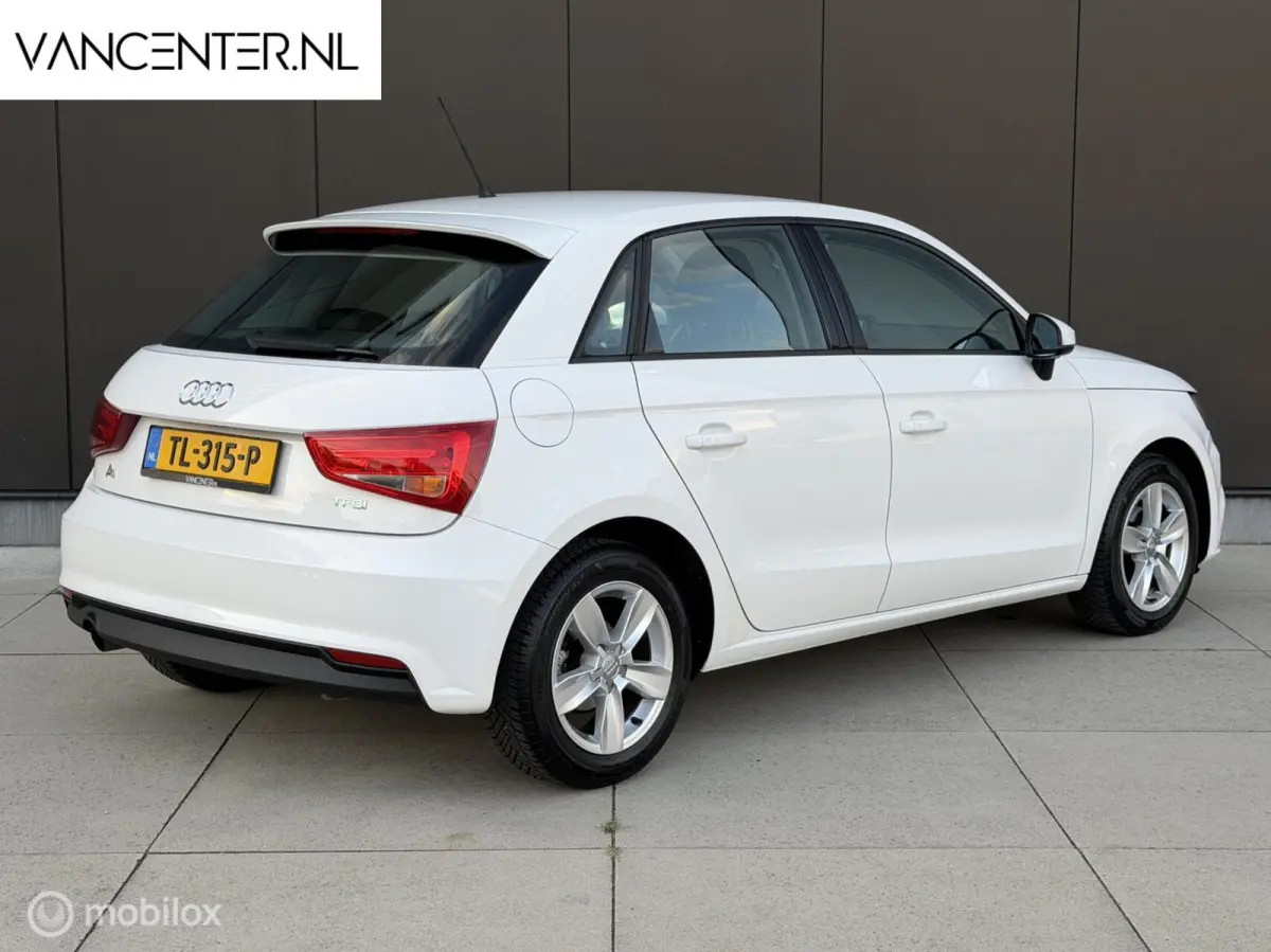 1.0 TFSI 95PK Airco Cruise Navigatie Wit