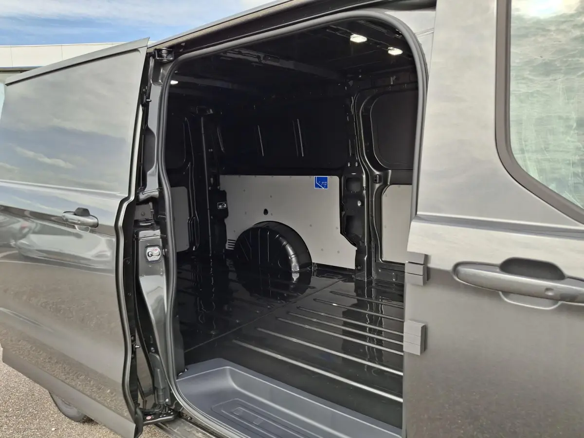 Cust. 340 L2H1 Limited 71 kWh | Driver Assistent Pack Ultimate | Verwarmde Stoelen+Stuur+Voorruit | 17'' LMV |