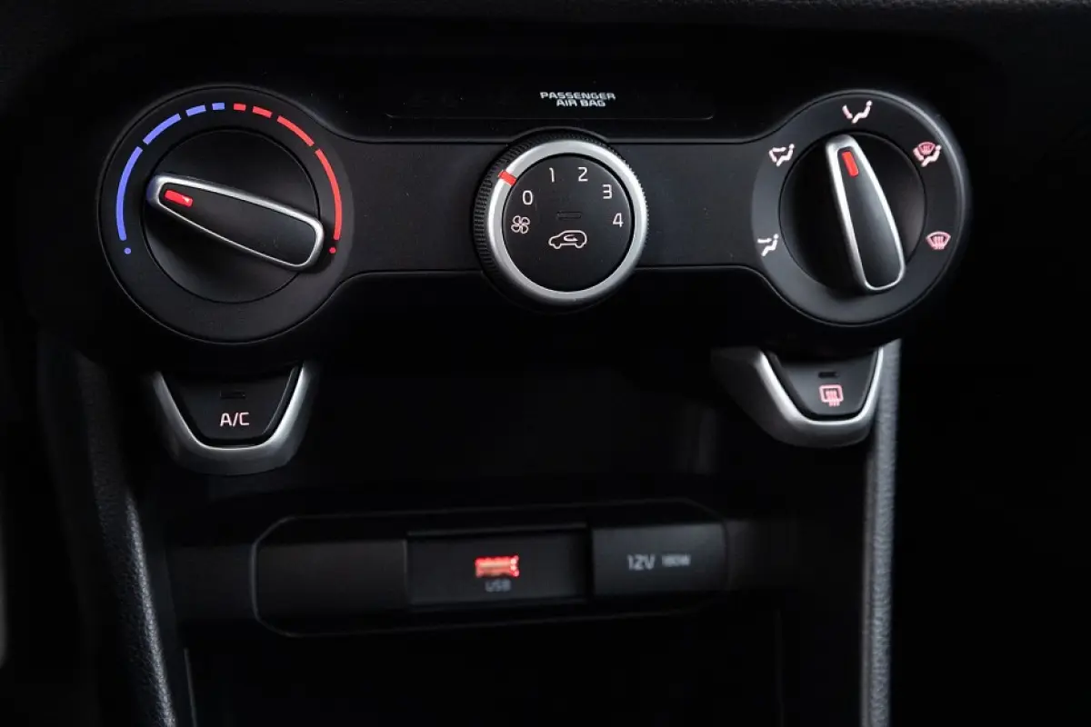 1.0 DPi ComfortLine | AIRCO | VELGEN | Stoelverwarming