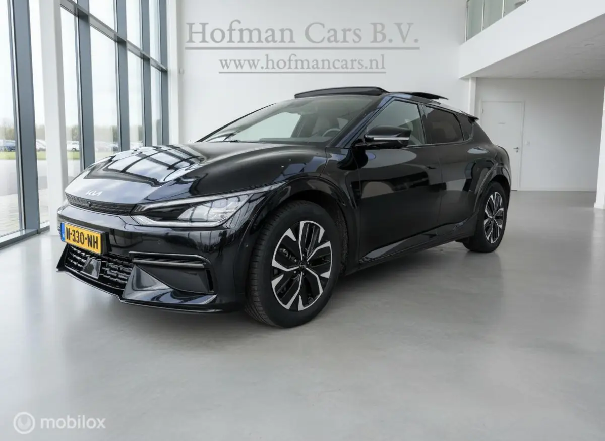 GT-Line 77.4 kWh | Zwart | Trekhaak | Panoramadak | 360° Camera | SOH 100