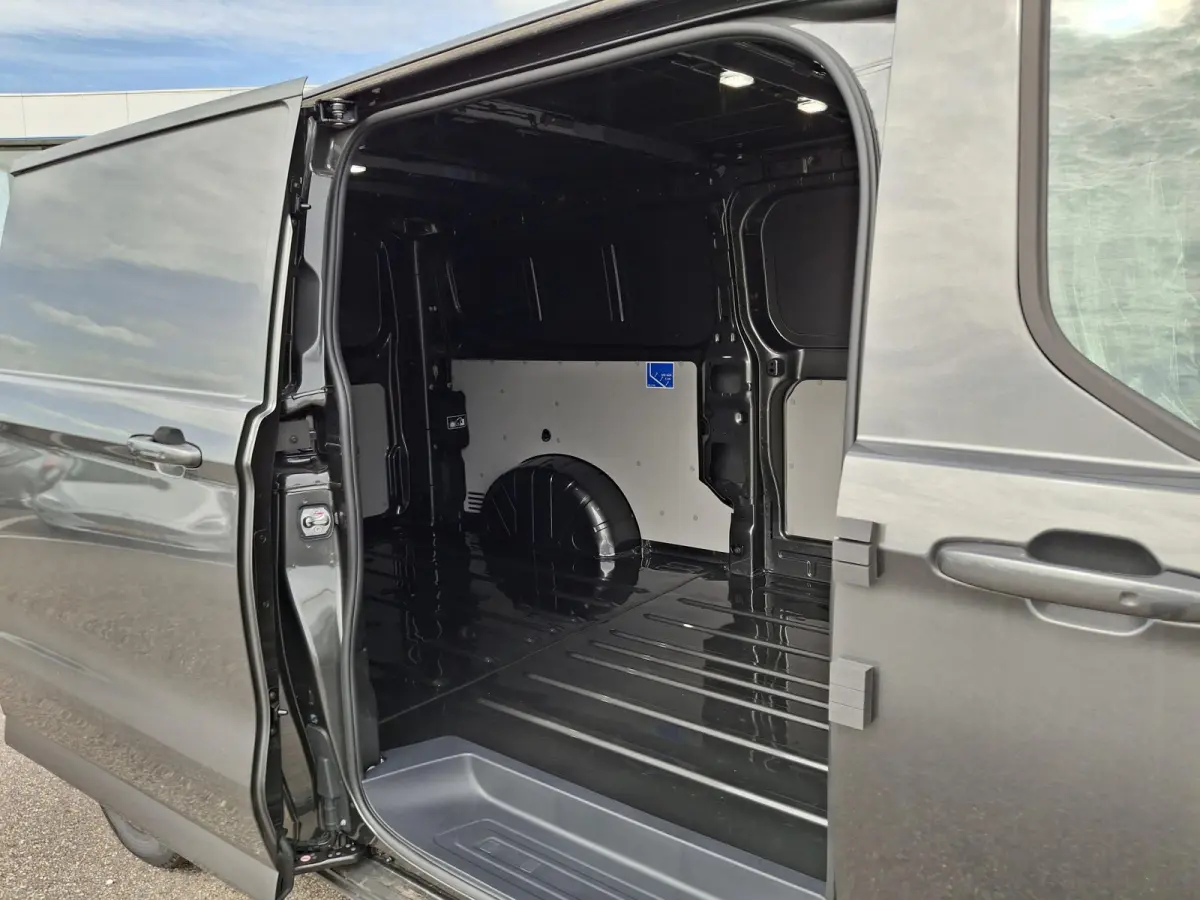 Cust. 340 L2H1 Limited 71 kWh | Driver Assistent Pack Ultimate | Verwarmde Stoelen+Stuur+Voorruit | 17'' LMV |
