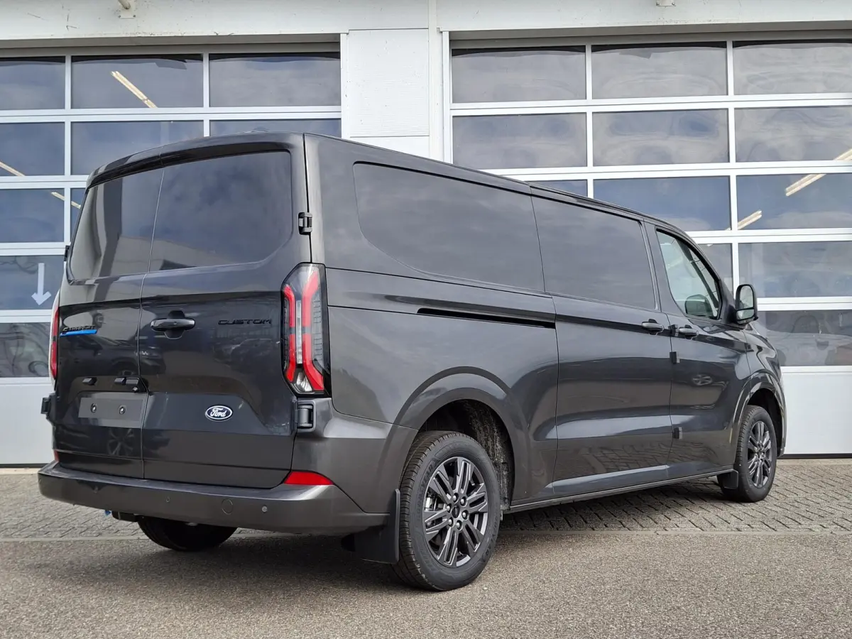 Cust. 340 L2H1 Limited 71 kWh | Driver Assistent Pack Ultimate | Verwarmde Stoelen+Stuur+Voorruit | 17'' LMV |