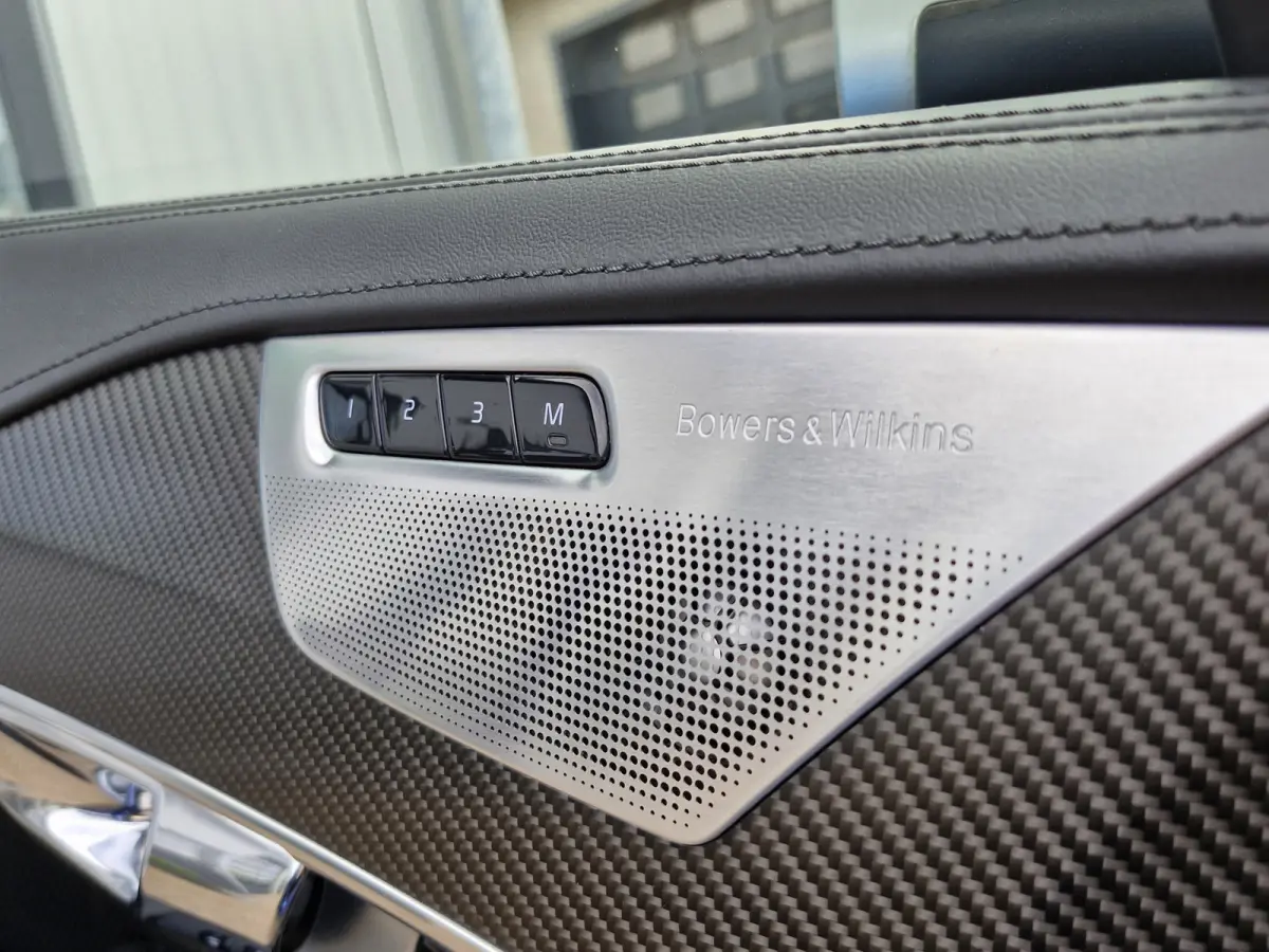 T6 AWD Inscription | Luxury-Line (achteruitrijcamera, elektrisch glazen panorama-dak, head-up display, zonnescherm zijruiten) en Business Pack Connect (audio installatie high end, navigaties