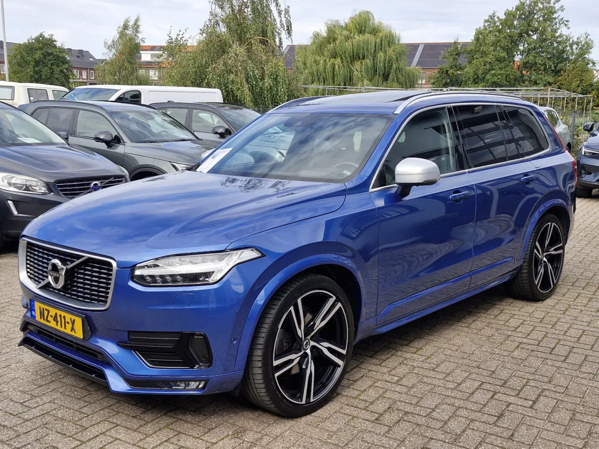 T6 AWD Inscription | Luxury-Line (achteruitrijcamera, elektrisch glazen panorama-dak, head-up display, zonnescherm zijruiten) en Business Pack Connect (audio installatie high end, navigaties