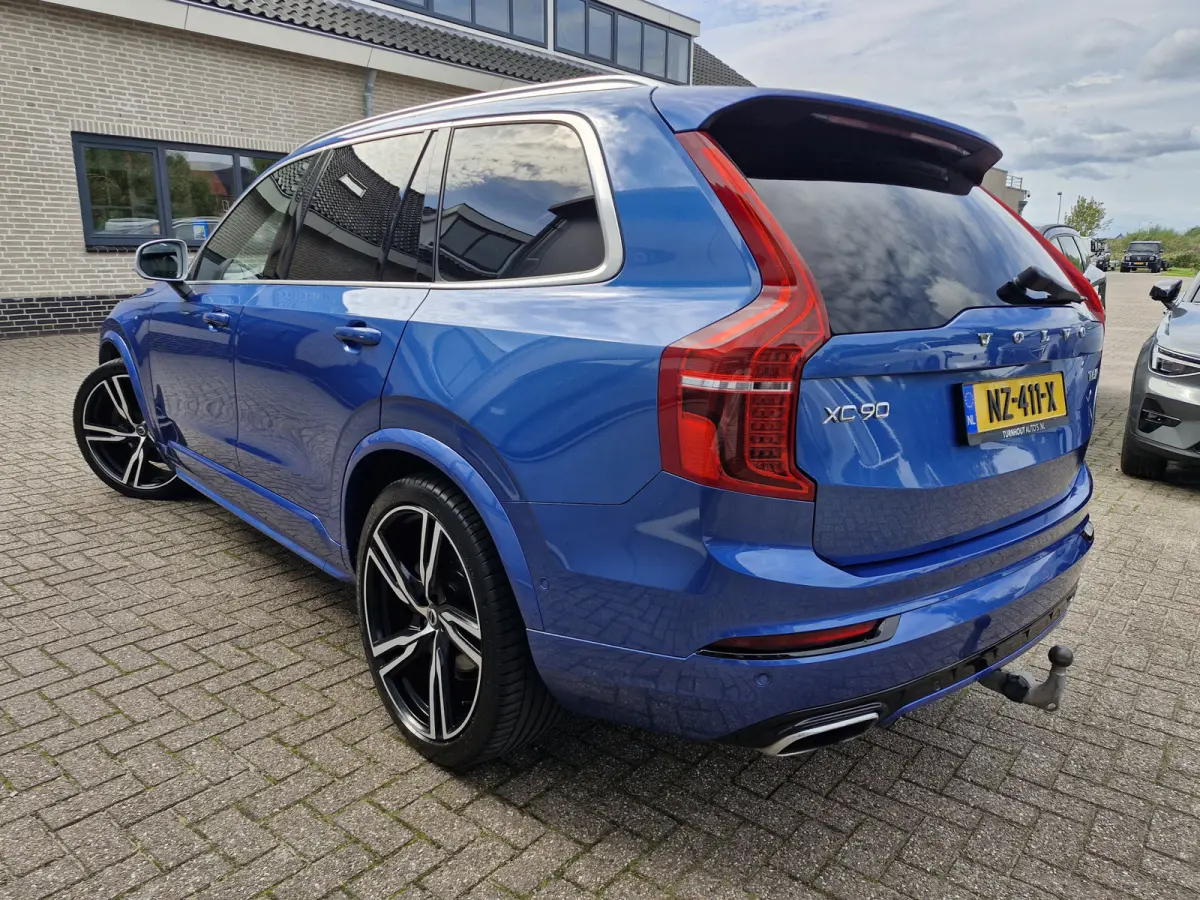 T6 AWD Inscription | Luxury-Line (achteruitrijcamera, elektrisch glazen panorama-dak, head-up display, zonnescherm zijruiten) en Business Pack Connect (audio installatie high end, navigaties