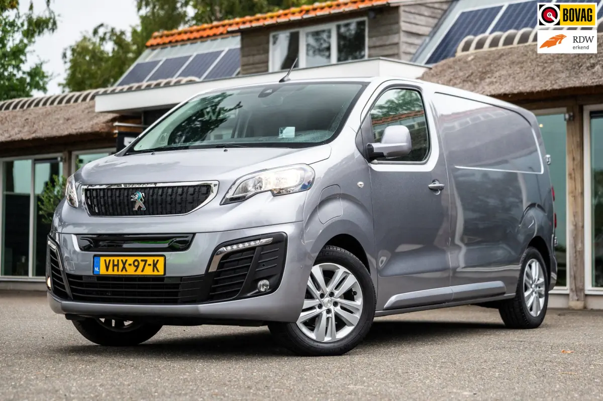 Standard Pro 75 kWh Soh 92% I Camera I Parkeersensoren I Climate I Cruise I Head Up I CarPlay I Android