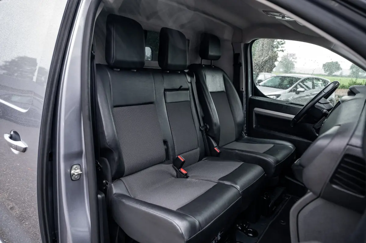 Standard Pro 75 kWh Soh 92% I Camera I Parkeersensoren I Climate I Cruise I Head Up I CarPlay I Android