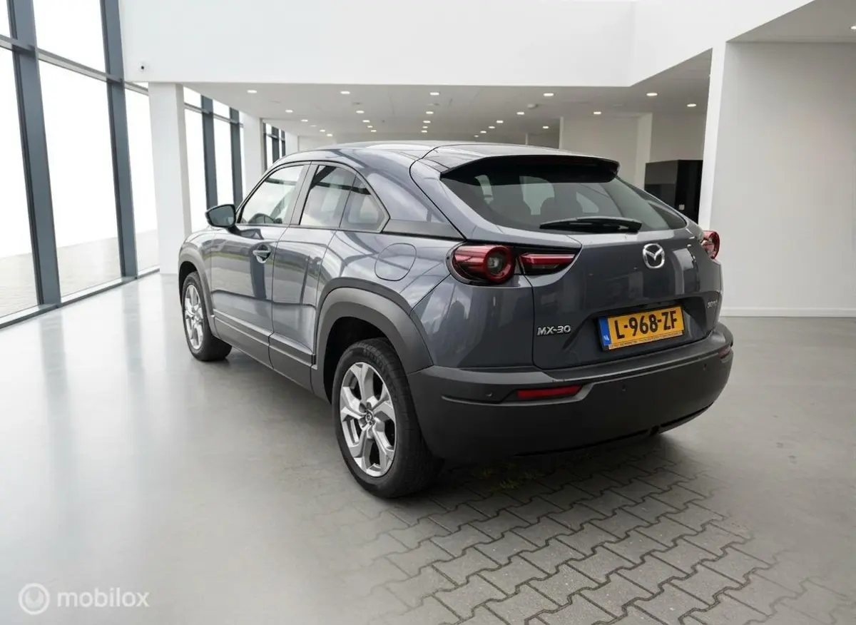 e-SkyActiv 145 36 kWh | Grijs | SOH 95,75% | MOBA | Stoel- & Stuurverwarming