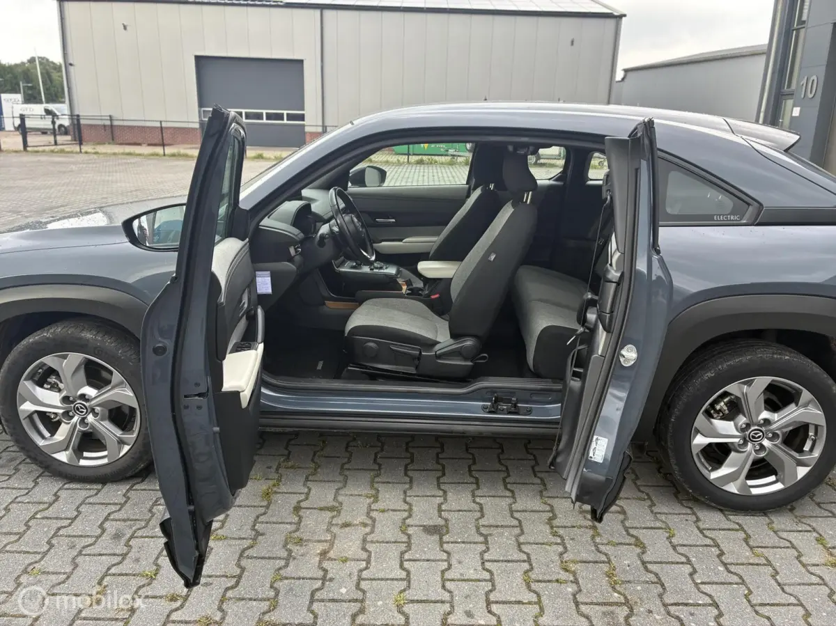 e-SkyActiv 145 36 kWh | Grijs | SOH 95,75% | MOBA | Stoel- & Stuurverwarming