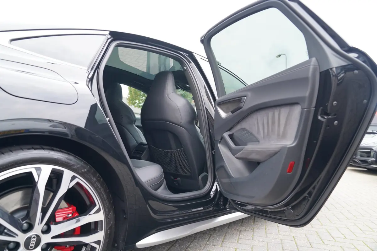 3.0 TFSI quattro 50 year edition | Head Up Display | PDLC Panorama | Massage | Stoelverkoeling | 360 Camera
