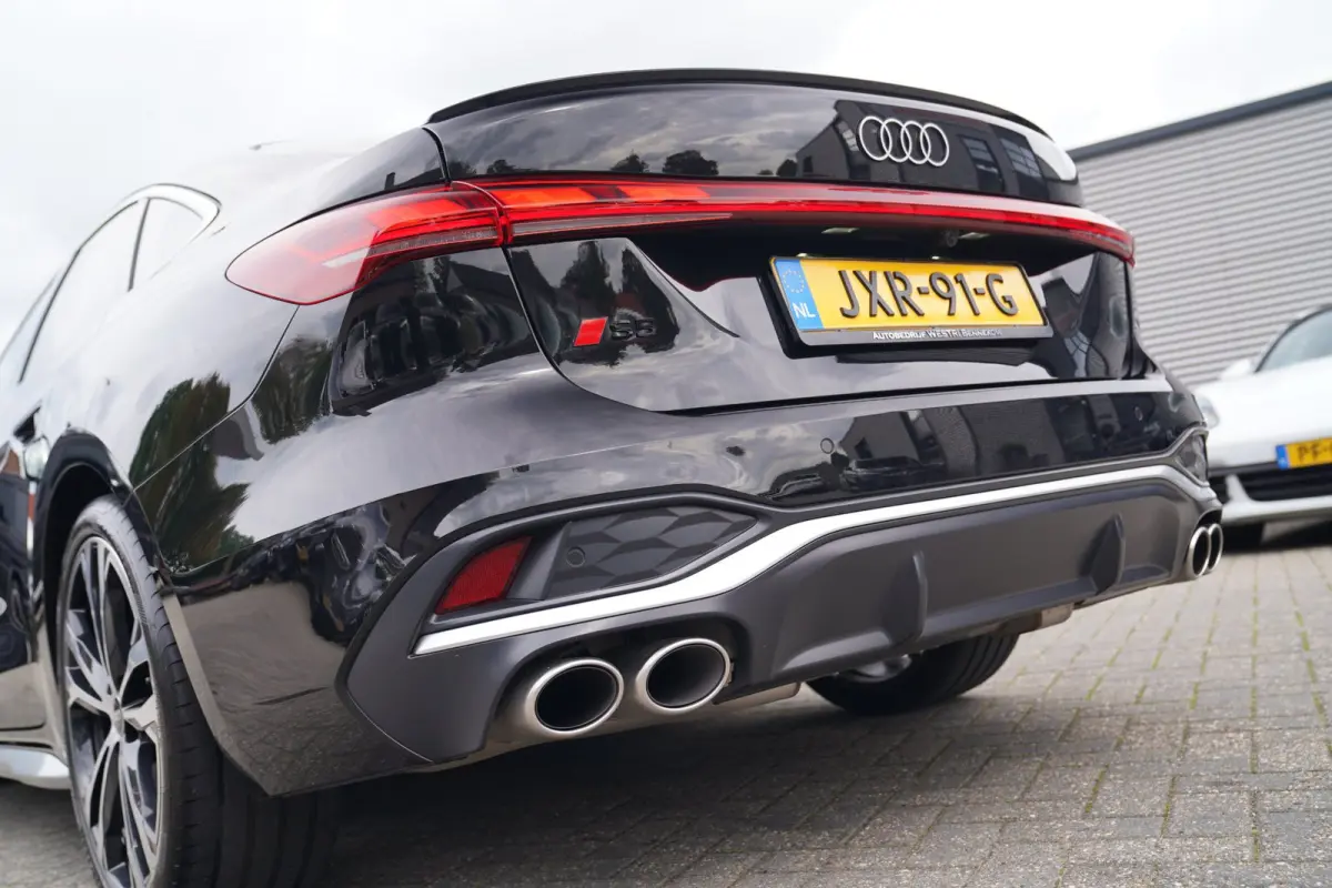 3.0 TFSI quattro 50 year edition | Head Up Display | PDLC Panorama | Massage | Stoelverkoeling | 360 Camera