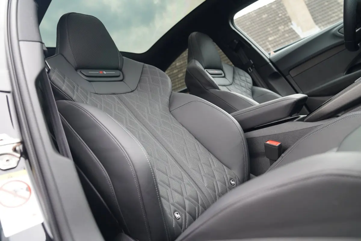 3.0 TFSI quattro 50 year edition | Head Up Display | PDLC Panorama | Massage | Stoelverkoeling | 360 Camera