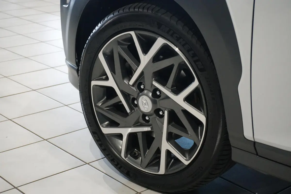 1.6 GDI HEV Premium * DEALDER ONDERHOUDEN * + KEYLESS / LEDER / STOELVENTILATIE / CAMERA / HUD