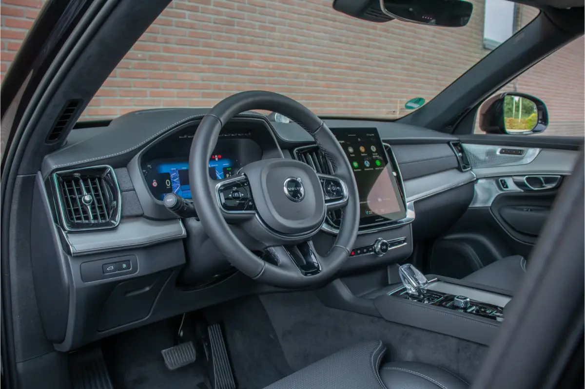 T8 AWD Plug-in 406pk Ultra Black Edition Executive, Bowers & Wilkins, Trekhaak, Nappaleder, Luchtvering, Stoelkoeling.