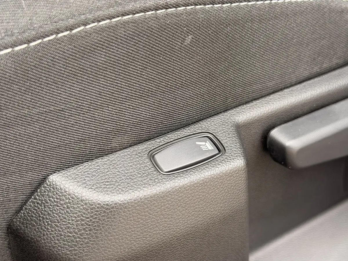 1.3 TCe Prestige Automaat Trekhaak CarPlay Camera DAB Cruise