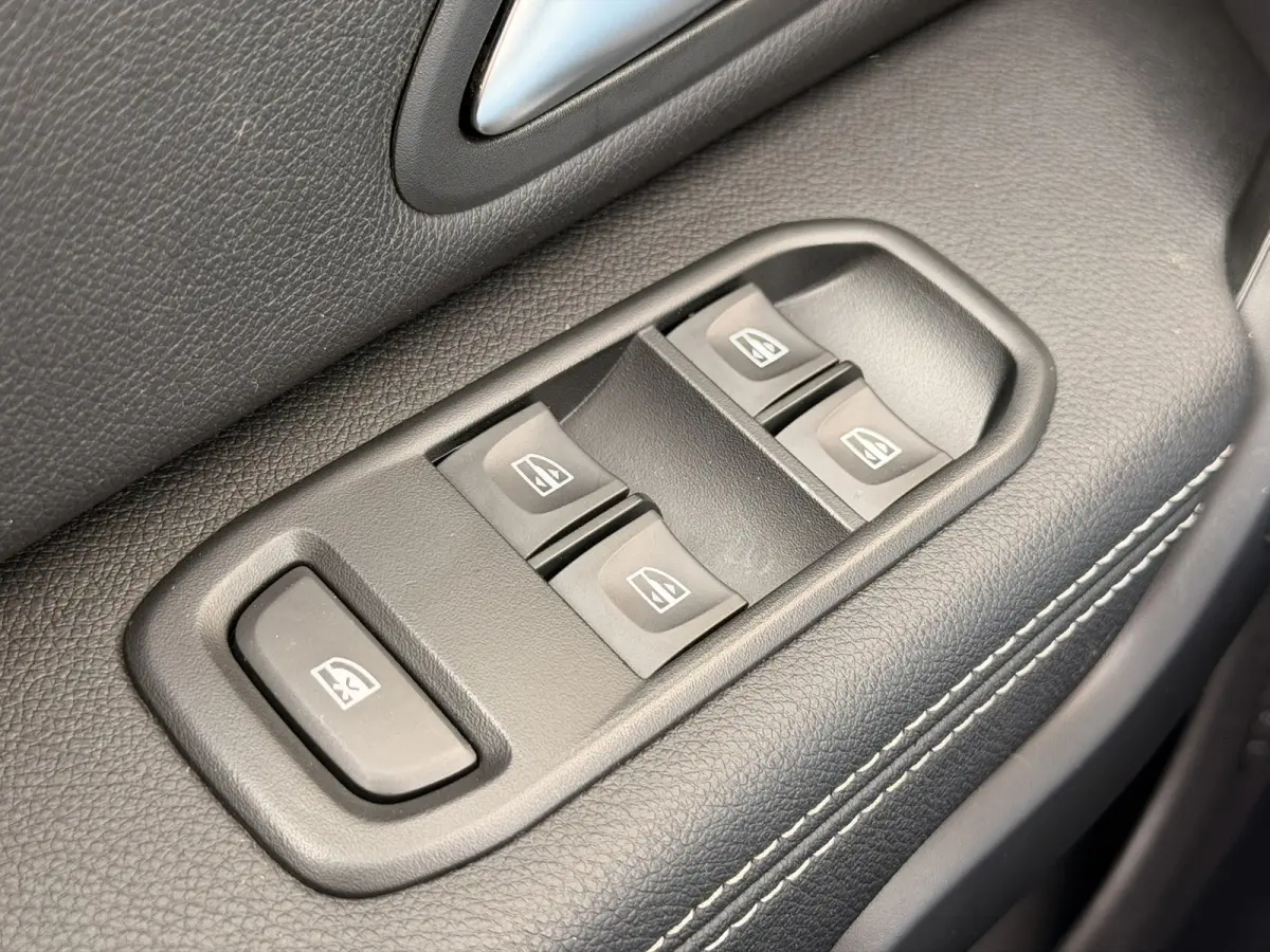 1.3 TCe Prestige Automaat Trekhaak CarPlay Camera DAB Cruise