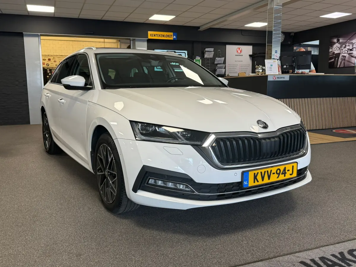 1.4 TSI iV PHEV Sportline Business/pano/head up/memory /apple/dodehoek