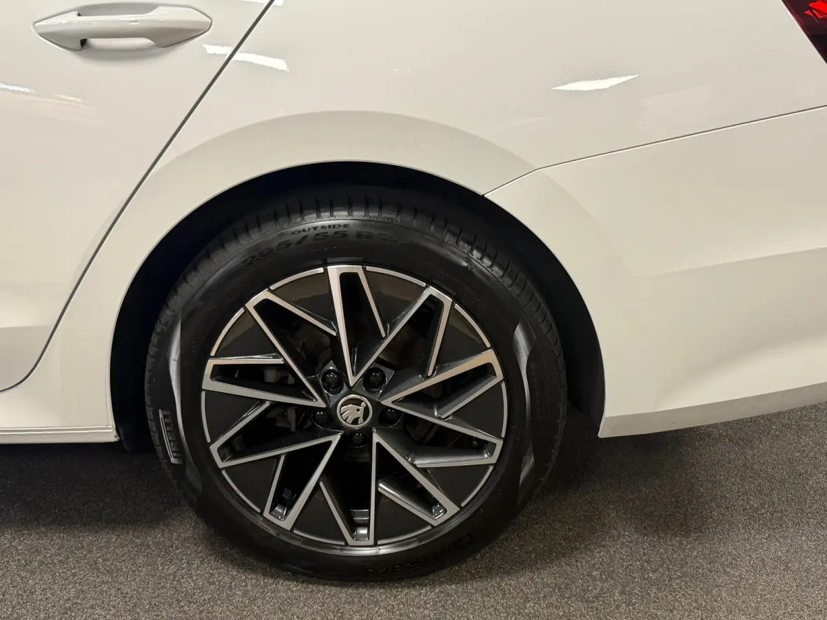 1.4 TSI iV PHEV Sportline Business/pano/head up/memory /apple/dodehoek
