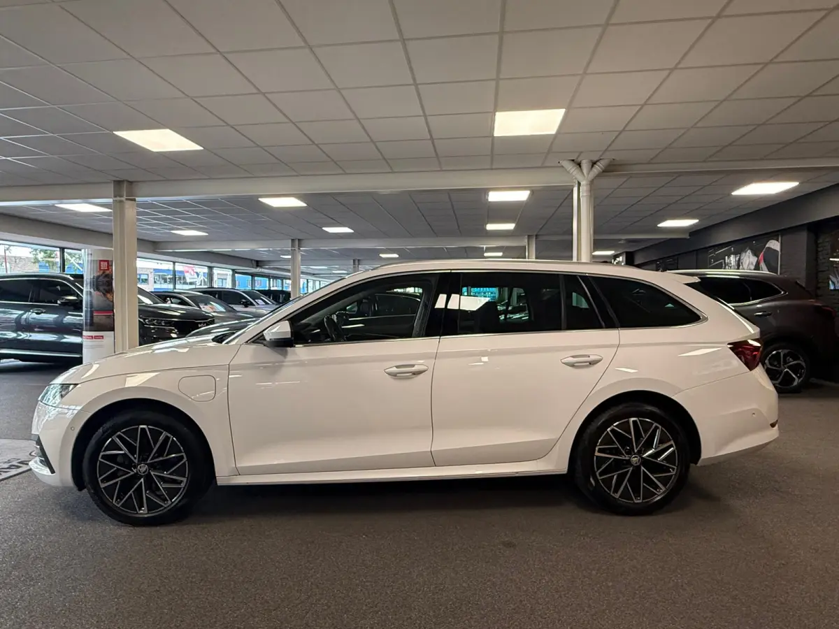 1.4 TSI iV PHEV Sportline Business/pano/head up/memory /apple/dodehoek