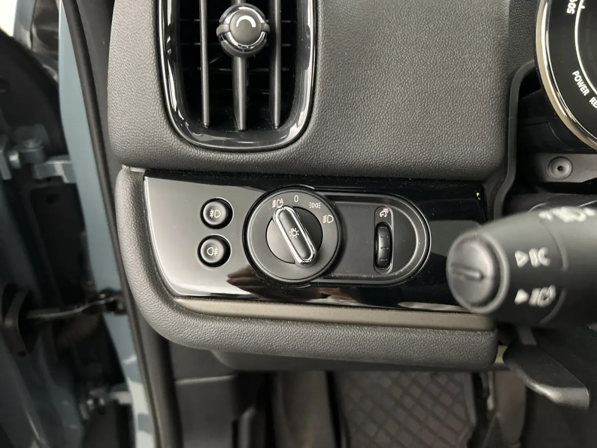 1.5 Cooper ALL4 Premium/HUD/Panodak/H&K/Memory