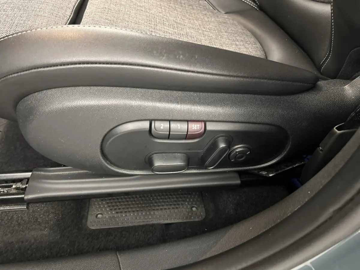 1.5 Cooper ALL4 Premium/HUD/Panodak/H&K/Memory